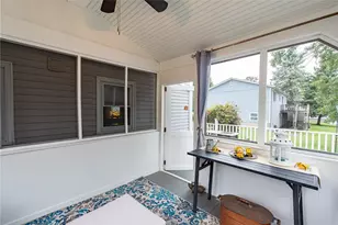 18 Woodcrest Dr, Johnston, RI 02919 - Photo 9