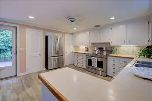 45 Hawthorne Ave, Barrington, RI 02806 - Photo 7