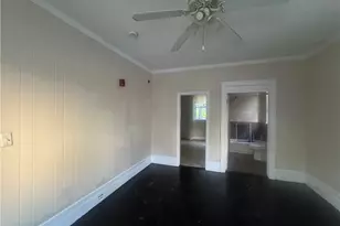 25 Wesleyan Ave, Providence, RI 02907 - Photo 5