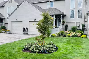 102 Palmer Dr, North Providence, RI 02904 - Photo 1