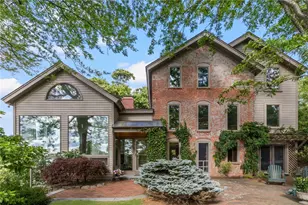 10 Nayatt Rd, Barrington, RI 02806 - Photo 1