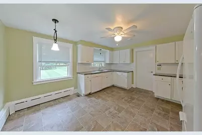 1290 West Main Road, Portsmouth, RI 02871 - Photo 7