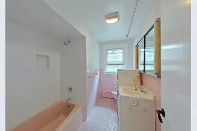 1290 West Main Road, Portsmouth, RI 02871 - Photo 13