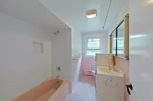 1290 W Main Rd, Portsmouth, RI 02871 - Photo 13