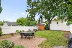 84 Waterman Ave, Cranston, RI 02910 - Photo 35