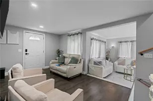 23 Crothers Ave, Cranston, RI 02910 - Photo 5