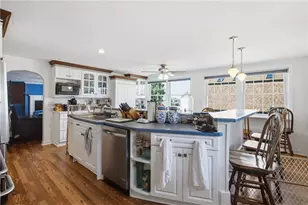 201 Randolph Ave, Tiverton, RI 02878 - Photo 5