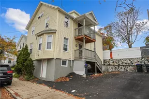 329 Plainfield St, Providence, RI 02909 - Photo 3