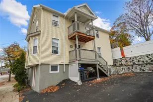 329 Plainfield St, Providence, RI 02909 - Photo 5