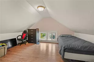 329 Plainfield St, Providence, RI 02909 - Photo 9