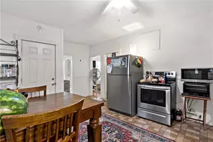 207 Welfare Ave, Warwick, RI 02888 - Photo 5
