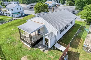 7 Rice St, Johnston, RI 02919 - Photo 27