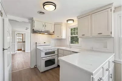165 Shawmut Avenue, Central Falls, RI 02863 - Photo 9