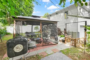 26 Gentian Ave, Providence, RI 02908 - Photo 29