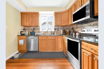 26 Gentian Avenue, Providence, RI 02908 - Photo 9