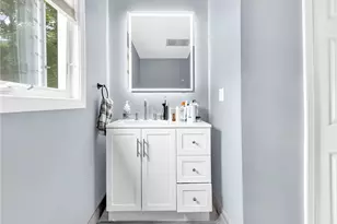 26 Gentian Ave, Providence, RI 02908 - Photo 25