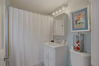 109 Church Street #5, Newport, RI 02840 - Photo 33