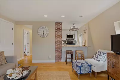 109 Church Street #5, Newport, RI 02840 - Photo 7