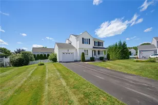 30 Gianna Dr, Cranston, RI 02921 - Photo 3