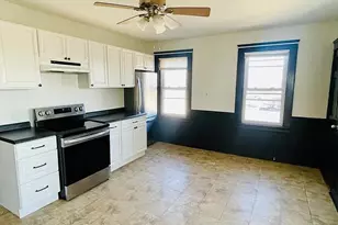 10 Arlington St, East Providence, RI 02914 - Photo 3