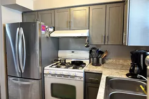 89 Manomet St, Providence, RI 02908 - Photo 3