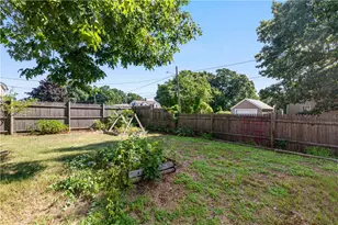 59 Wells Ave, Warwick, RI 02889 - Photo 21
