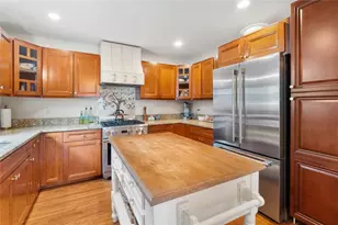 3 William St, Bristol, RI 02809 - Photo 7