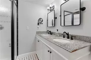 3 William St, Bristol, RI 02809 - Photo 17
