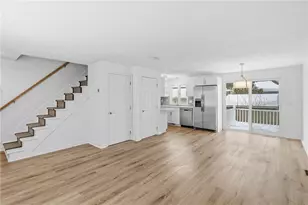 23 Benefit St, Warwick, RI 02886 - Photo 7