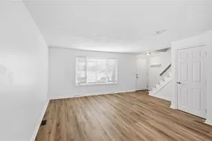 23 Benefit St, Warwick, RI 02886 - Photo 9
