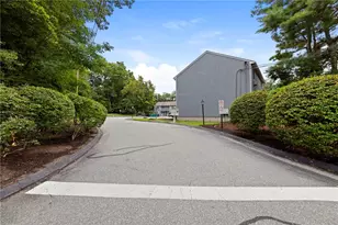 479 Providence St, Warwick, RI 02886 - Photo 33
