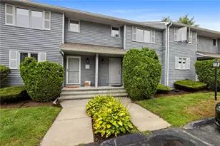 479 Providence St, Warwick, RI 02886 - Photo 1