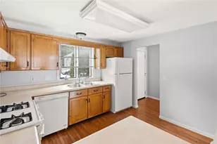 479 Providence St, Warwick, RI 02886 - Photo 3