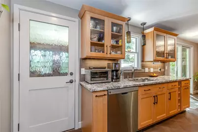 108 Elmwood Drive, North Kingstown, RI 02852 - Photo 9