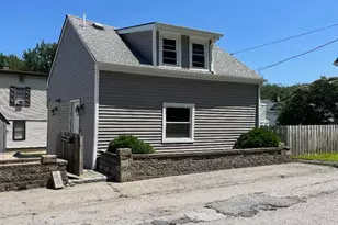 16 Hedley St, Johnston, RI 02919 - Photo 3