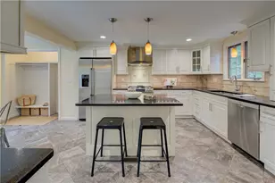 8 Lee Rd, Barrington, RI 02806 - Photo 5