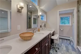 8 Lee Rd, Barrington, RI 02806 - Photo 25