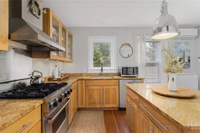 5 Conrad Court, Newport, RI 02840 - Photo 7