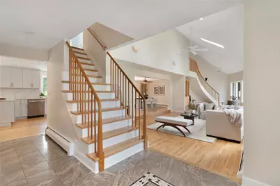 30 Dutchess Drive, Cranston, RI 02920 - Photo 3