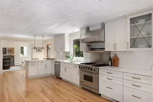 30 Dutchess Dr, Cranston, RI 02920 - Photo 19