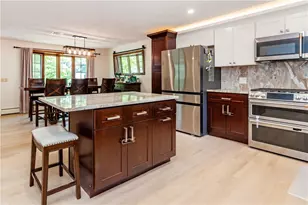 41 Mt View Ave, North Kingstown, RI 02852 - Photo 17