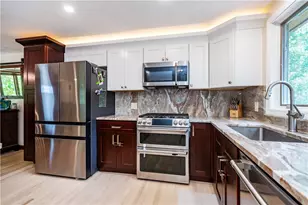 41 Mt View Ave, North Kingstown, RI 02852 - Photo 19