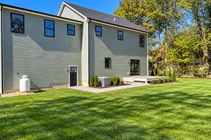 443 Seven Mile Rd, Cranston, RI 02831 - Photo 27