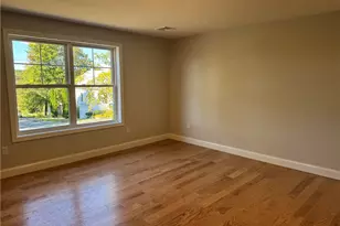 443 Seven Mile Rd, Cranston, RI 02831 - Photo 21