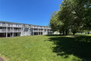 354 S Pier Rd, Narragansett, RI 02882 - Photo 1