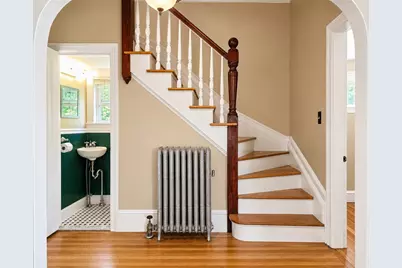 225 Hunts Avenue, Pawtucket, RI 02861 - Photo 11