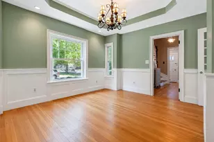 225 Hunts Ave, Pawtucket, RI 02861 - Photo 17