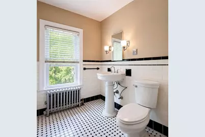 225 Hunts Avenue, Pawtucket, RI 02861 - Photo 31