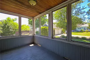 225 Hunts Ave, Pawtucket, RI 02861 - Photo 35