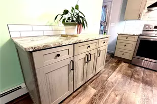 20 New York Ave, Cumberland, RI 02864 - Photo 9